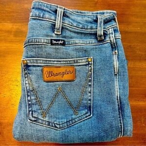 Wrangler Women's Classic Blue Straight Leg Jeans